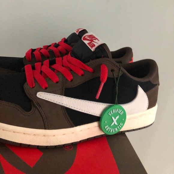 travis scott low red laces